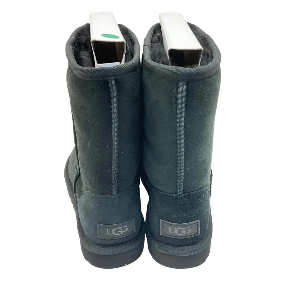 Ugg Australia Women's Classic Short II Sheepskin Boots 1016223 Black Size 7M - Picture 3 of 8